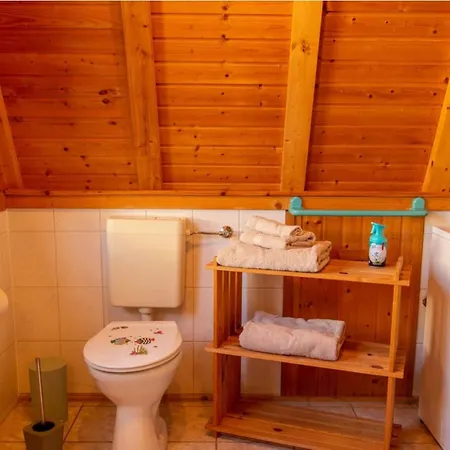 Finnhuette In Freest Mit Sauna Und Umzaeunten Grundstueck كروزلين