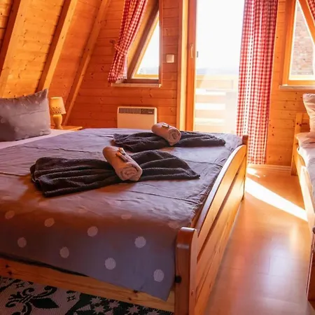 Finnhuette In Freest Mit Sauna Und Umzaeunten Grundstueck * كروزلين