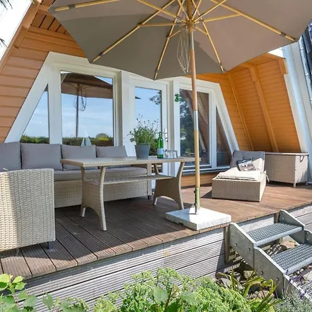 Finnhuette In Freest Mit Sauna Und Umzaeunten Grundstueck بيت للعطل